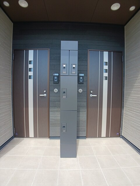 14/20 エントランス