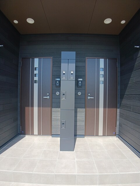 14/20 エントランス