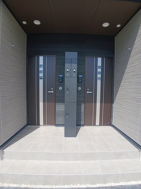 14/20 エントランス