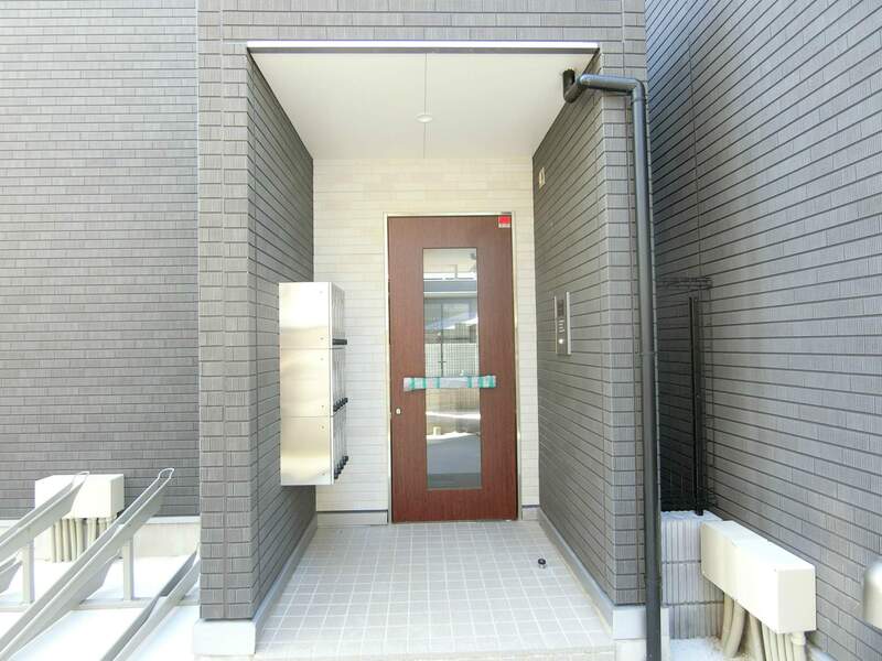 18/19 エントランス