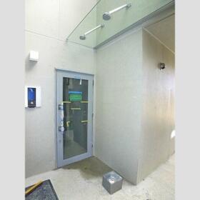 14/14 エントランス