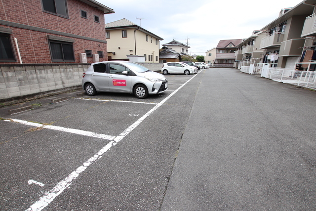 2/2 駐車場