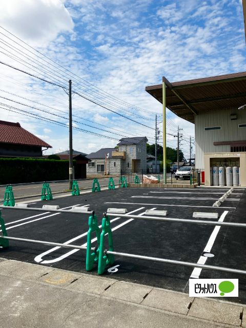 3/3 駐車場