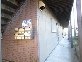 20/30 エントランス