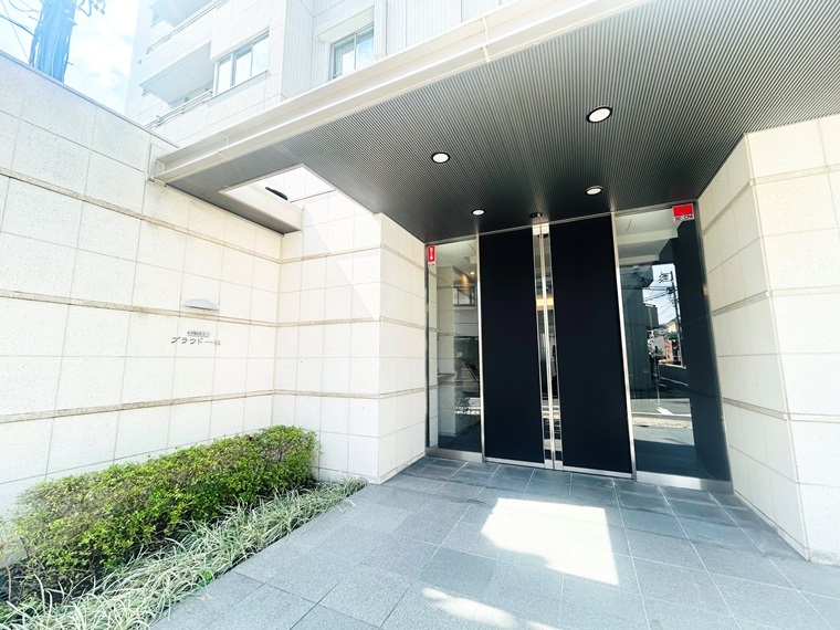 15/16 エントランス