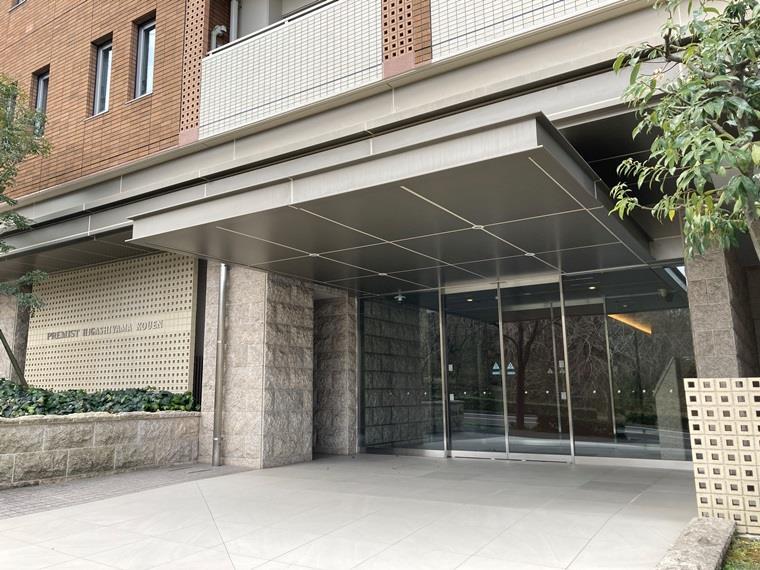 15/16 エントランス