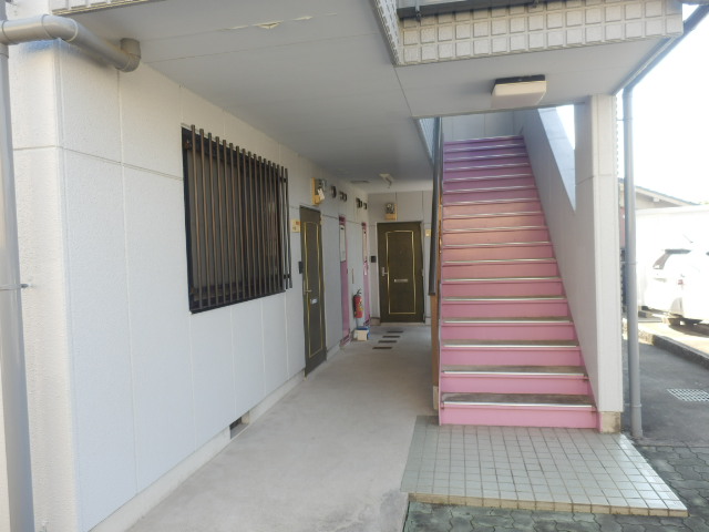 19/28 エントランス