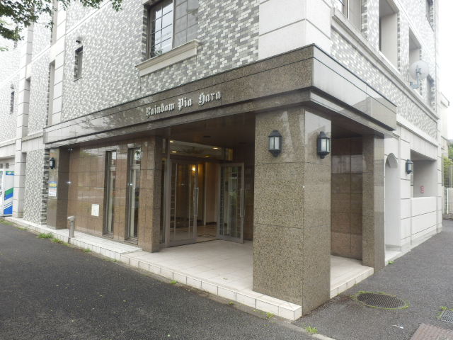 21/25 エントランス