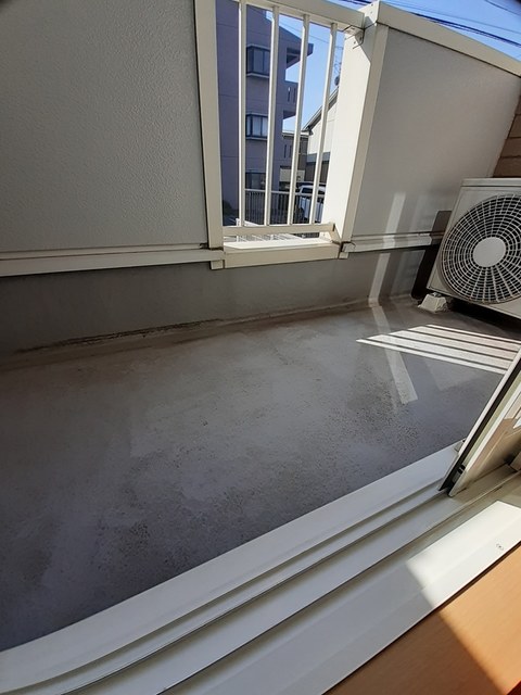 14/28 バルコニー