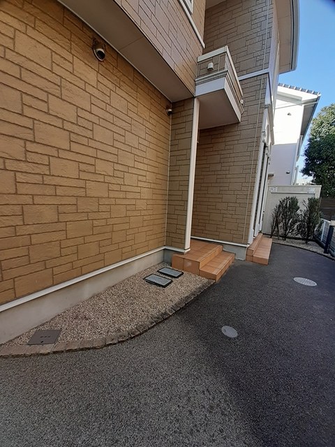 22/28 エントランス