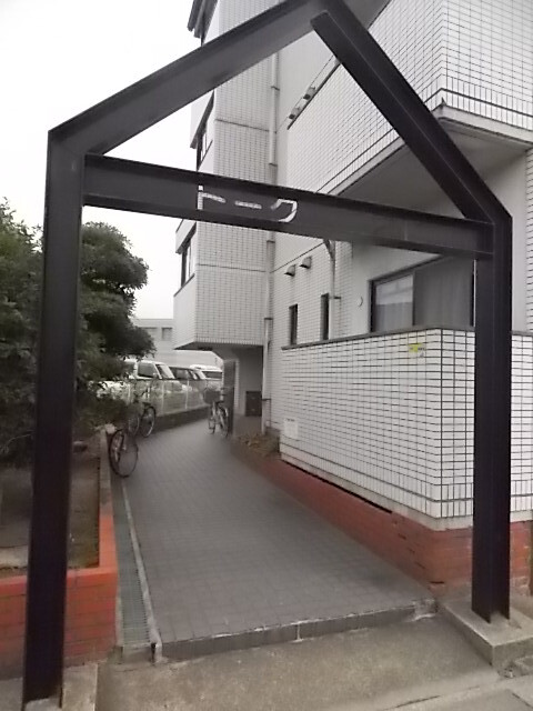 22/29 エントランス