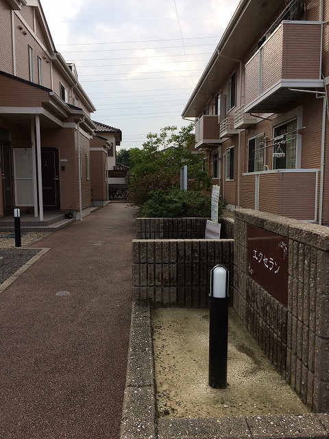 22/30 エントランス