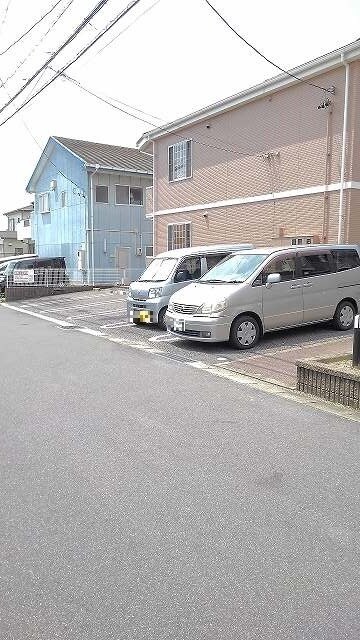23/30 駐車場