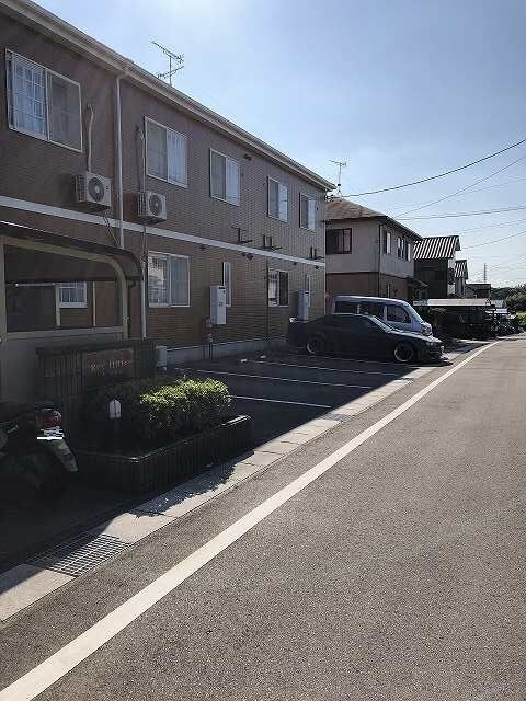 2/7 駐車場