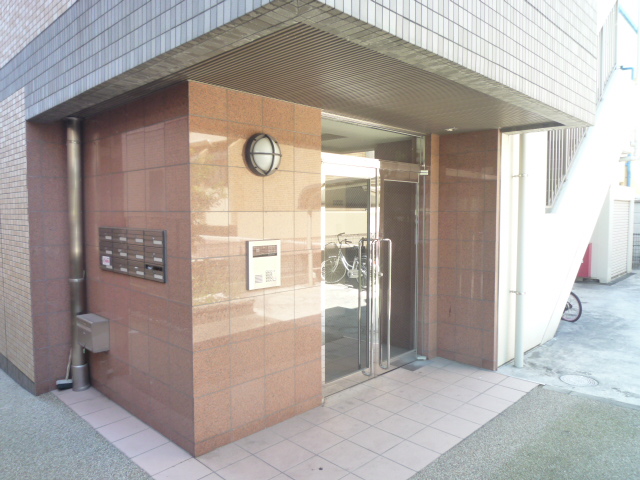 20/28 エントランス