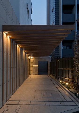 22/30 エントランス