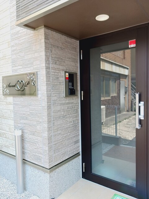 14/20 エントランス