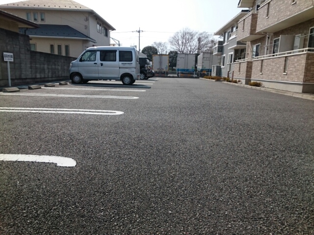 14/20 駐車場