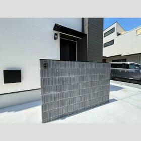 15/16 エントランス