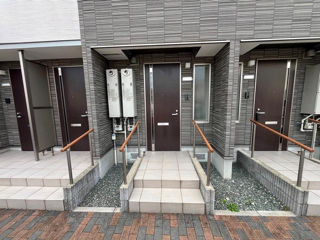 23/29 エントランス