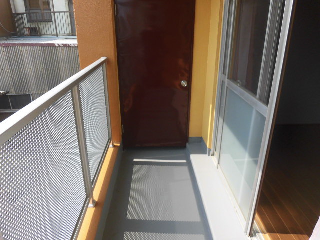 13/21 バルコニー