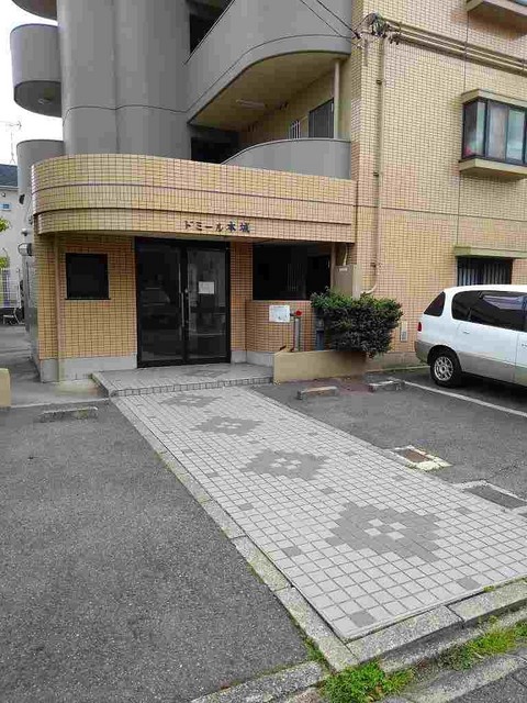 17/27 エントランス