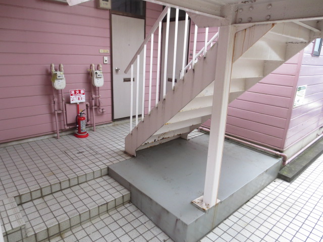 22/30 エントランス