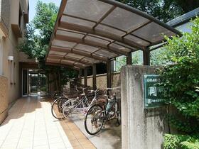 16/19 エントランス