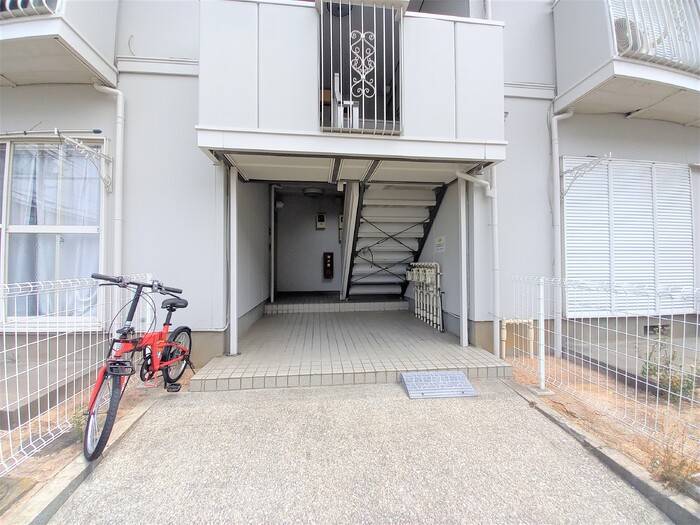 26/26 エントランス