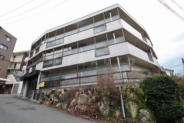 ロイヤルハイツ新芦屋外観