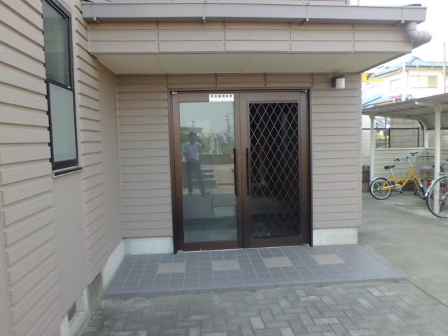 24/30 エントランス