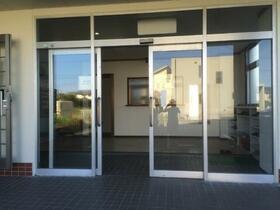 2/2 エントランス