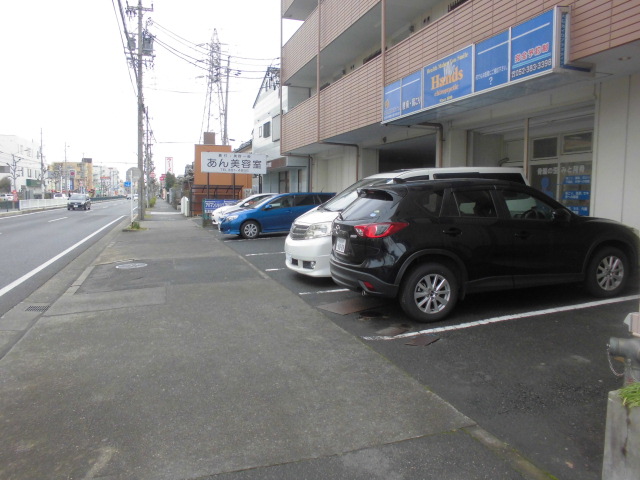 22/30 駐車場