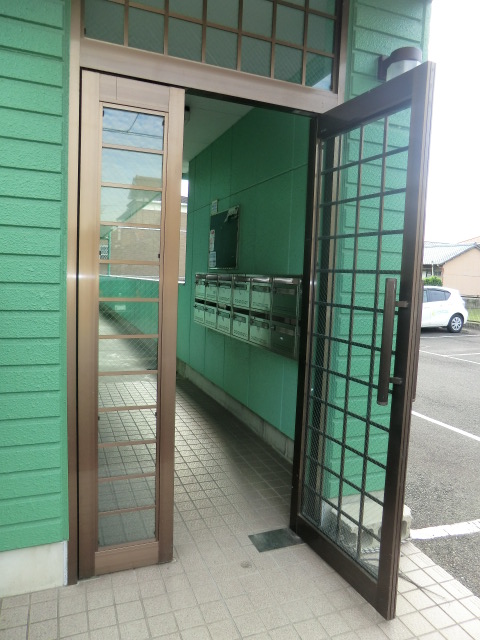 21/28 エントランス