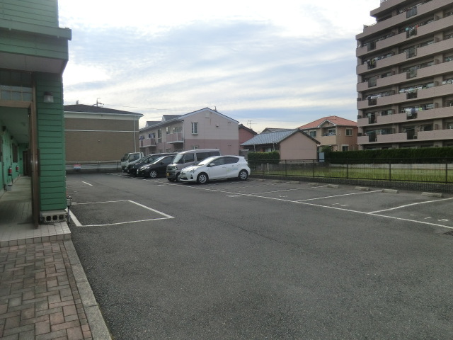 22/28 駐車場