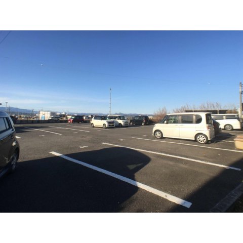 24/25 駐車場