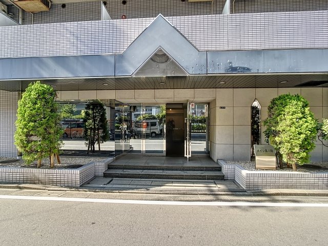 13/21 エントランス