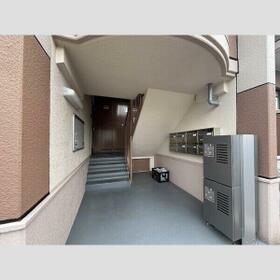 14/14 エントランス