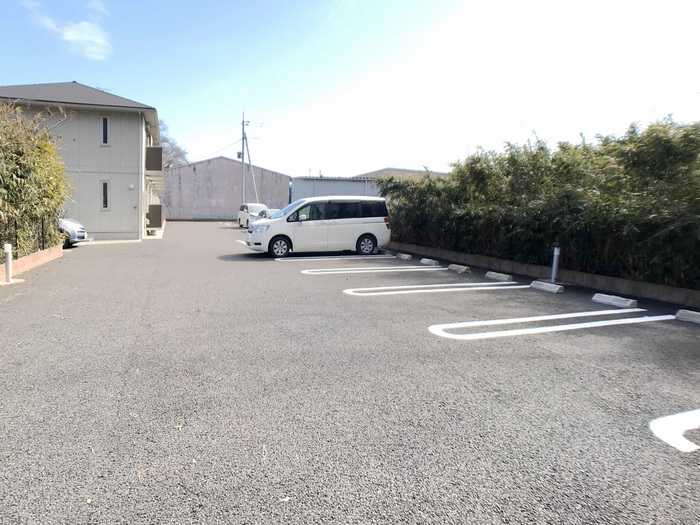 20/27 駐車場