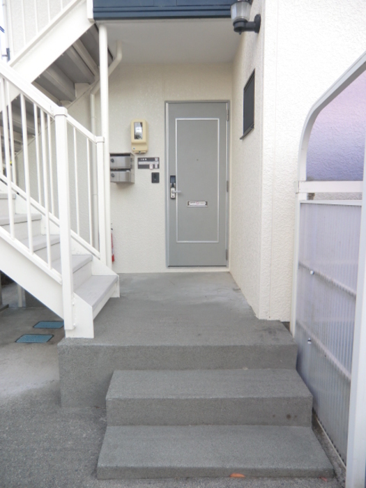 13/17 エントランス