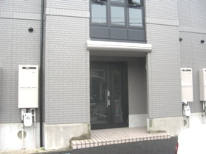 15/20 エントランス