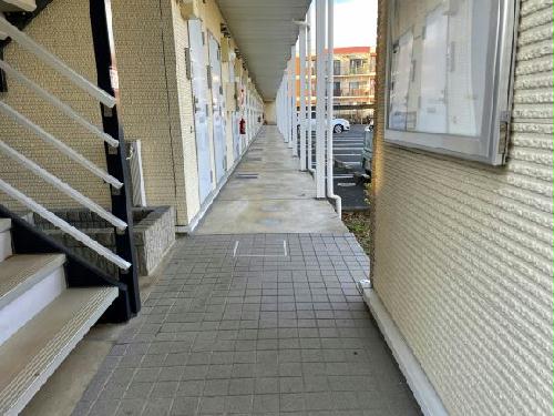 13/14 エントランス