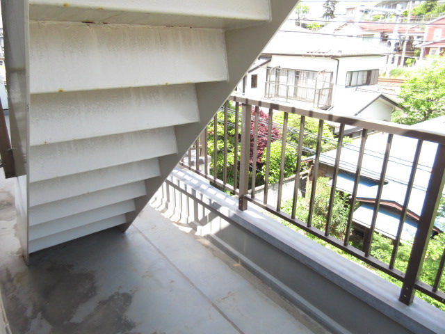 22/23 エントランス