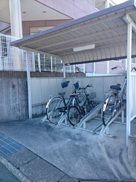 22/28 エントランス