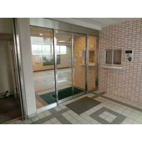 14/14 エントランス