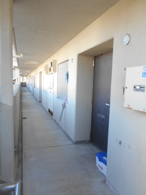 21/30 エントランス