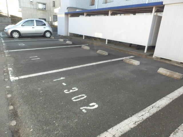 22/30 駐車場