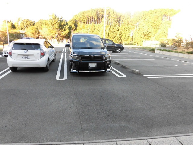 22/28 駐車場