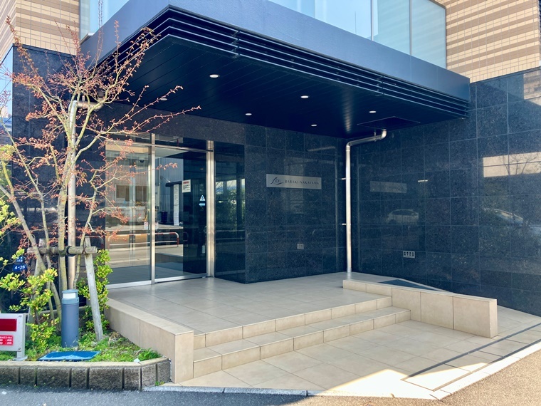 15/16 エントランス