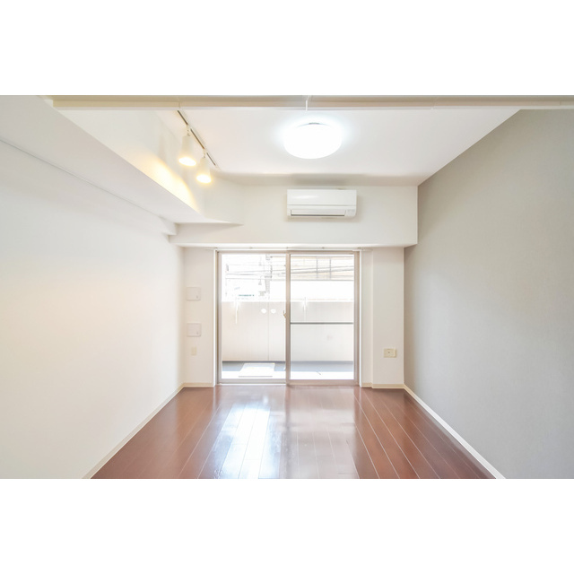 SERENiTE江坂四番館の間取り